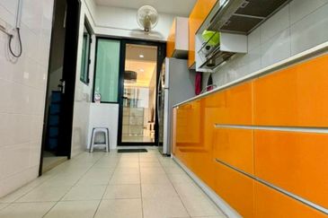 Duta Villa, Setia Alam