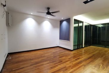 Duta Villa, Setia Alam