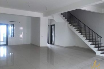 Duta Villa, Setia Alam