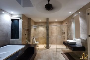 Duta Villa, Setia Alam