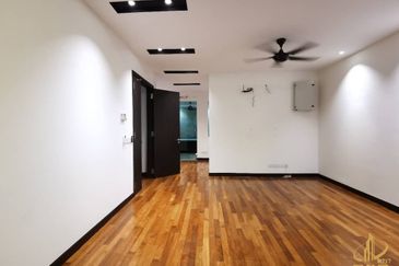 Duta Villa, Setia Alam