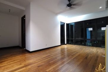 Duta Villa, Setia Alam