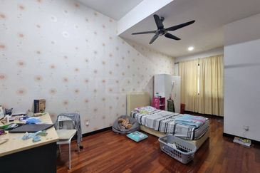 Duta Villa, Setia Alam