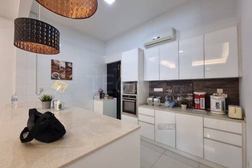 Duta Villa, Setia Alam