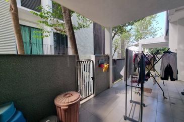 Duta Villa, Setia Alam