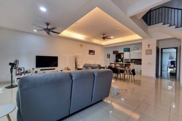 Duta Villa, Setia Alam