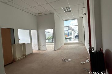 Gateway 16, Bandar Bukit Raja