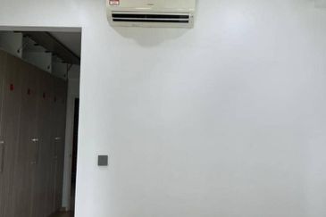 Gravit8 @ Klang South