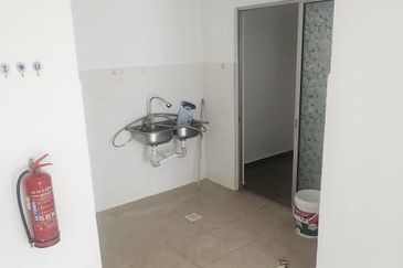 Azaria Apartment @ Bandar Paklands