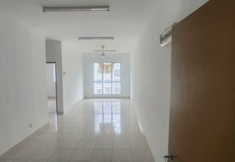 Azaria Apartment @ Bandar Paklands