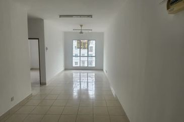 Azaria Apartment @ Bandar Paklands