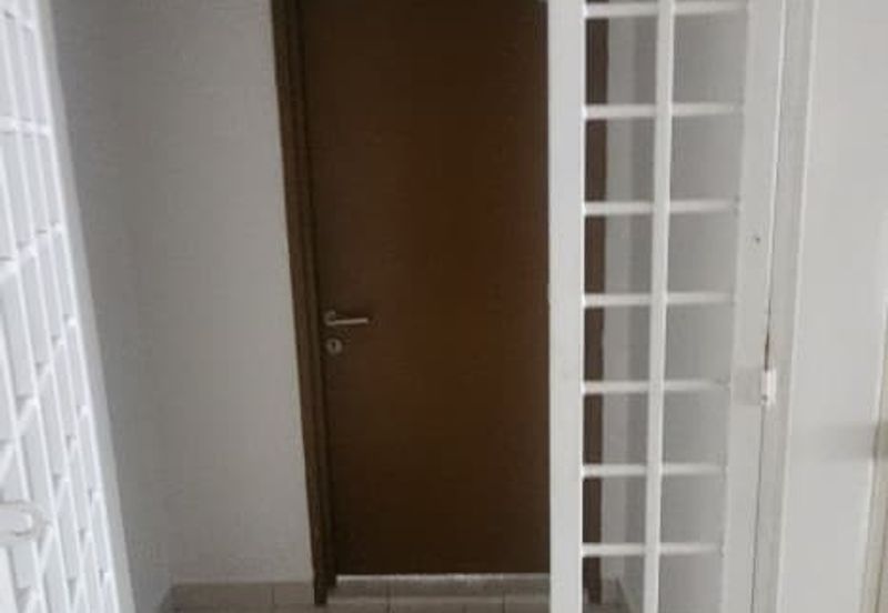 Azaria Apartment @ Bandar Paklands