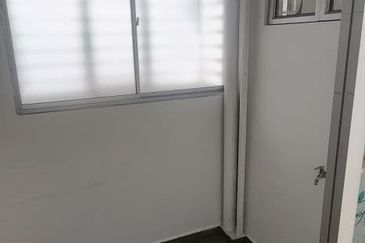 Azaria Apartment @ Bandar Paklands