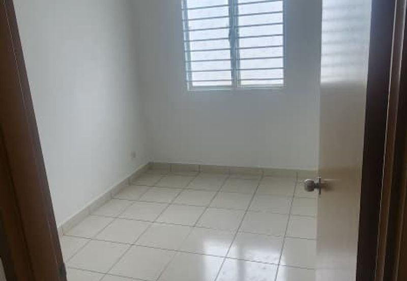 Azaria Apartment @ Bandar Paklands