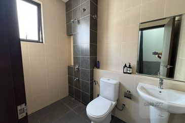 ATHIRA, Bandar Bukit Raja