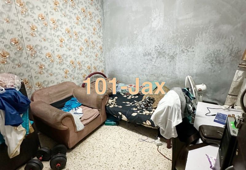 Taman Seri Dua Belas