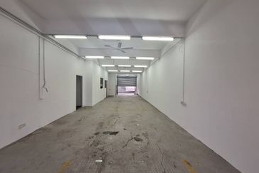 Ground Floor Shop @ Taman Awani Bangi