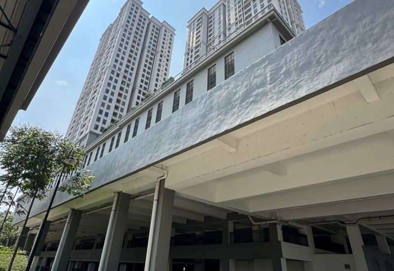 Equine Residence Shoplot