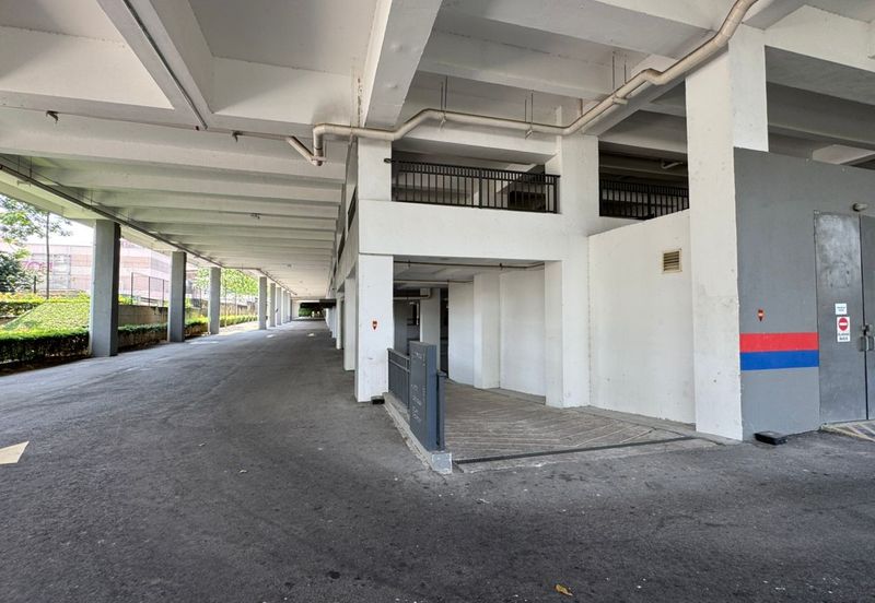 Equine Residence Shoplot