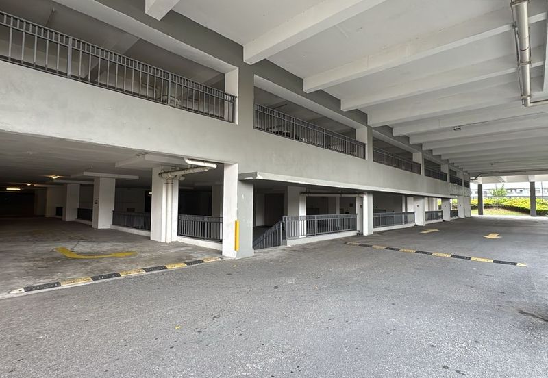 Equine Residence Shoplot