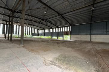 Detached Factory With 2 Storey Office For Sale