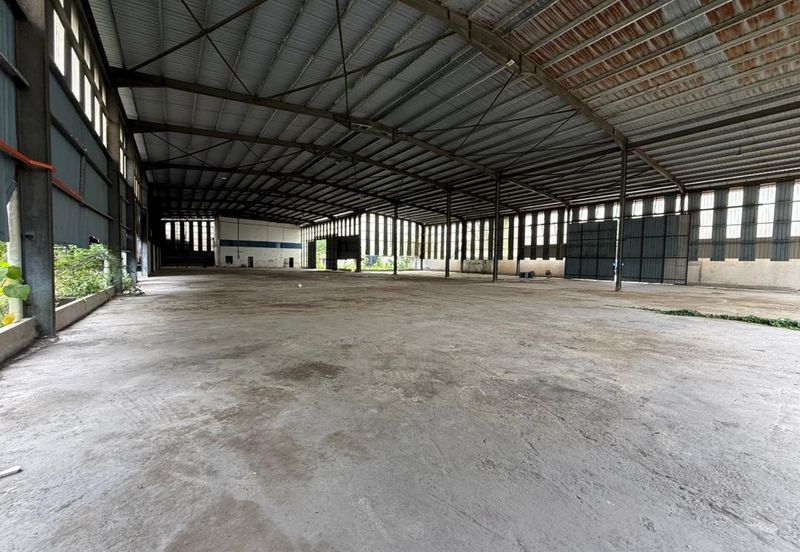 Detached Factory With 2 Storey Office For Sale