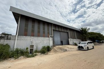 Detached Factory With 2 Storey Office For Sale