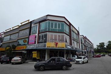 Ground Floor Shop For Rent @ Desa Cempaka Nilai