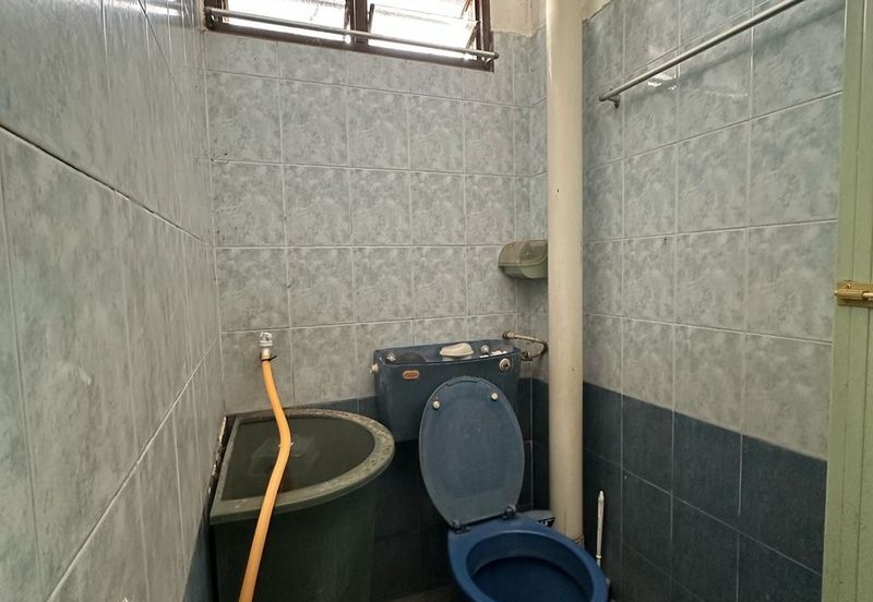 Pusat Perniagaan Putra