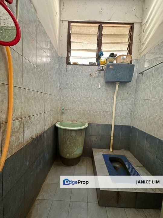 Pusat Perniagaan Putra Double Storey Shoplot Facing Road For Sale, Kedah, Kulim