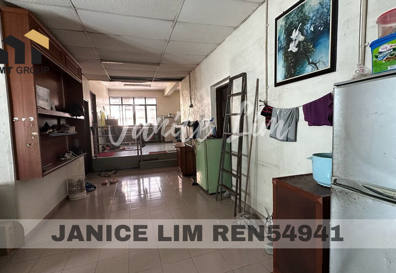 Pusat Perniagaan Putra