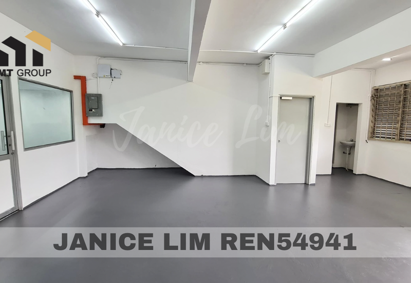 Pusat Perniagaan Maju Jaya