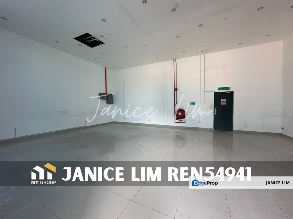 Lunas 1.5 Storey Bungalow Factory Warehouse For Rent, Kedah, Lunas