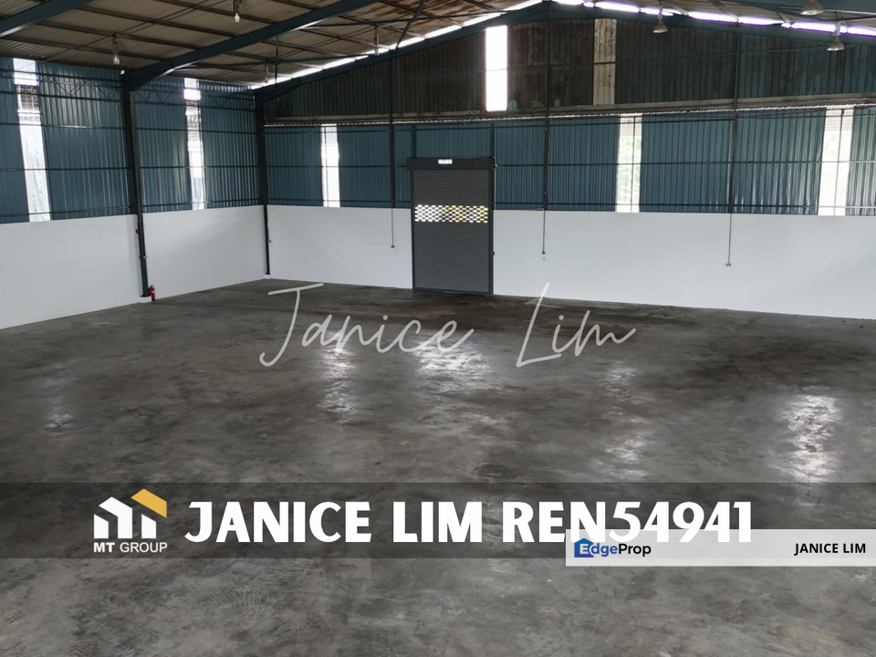 Lunas 1.5 Storey Bungalow Warehouse Factory For Rent, Kedah, Lunas