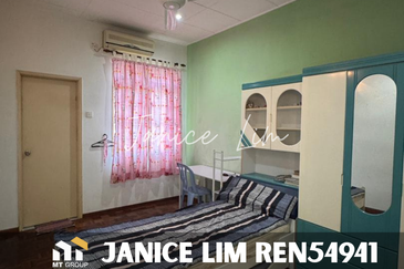 Bandar Laguna Merbok