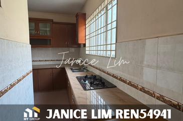 Bandar Laguna Merbok