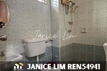 Bandar Laguna Merbok