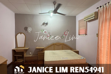 Bandar Laguna Merbok