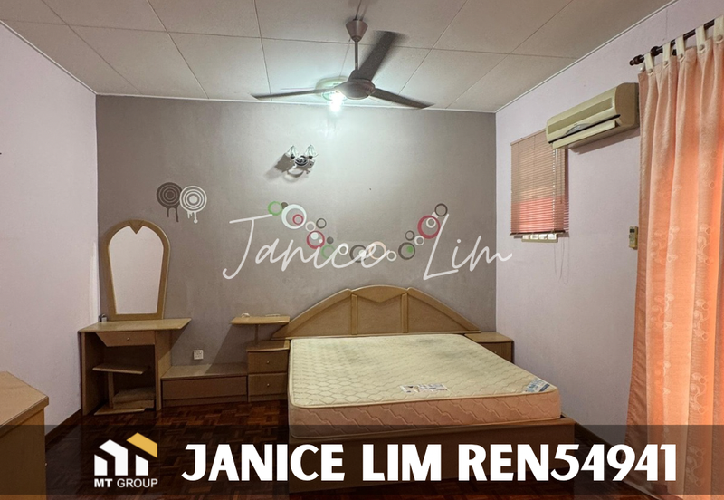 Bandar Laguna Merbok