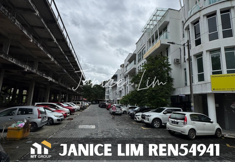 Pusat Perniagaan Raja Uda