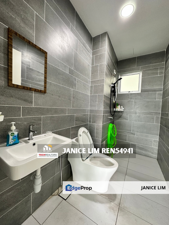 Signature Two Condo Unfurnished Unit 950sqft with 2 car park for Rent, Penang, Bukit Mertajam