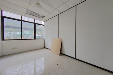 Kawasan Perusahaan Bebas Perai (I)