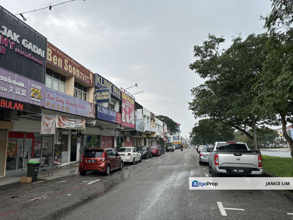 Taman Selasih Facing Main Road Double Storey Shoplot For Sale, Kedah, Kulim