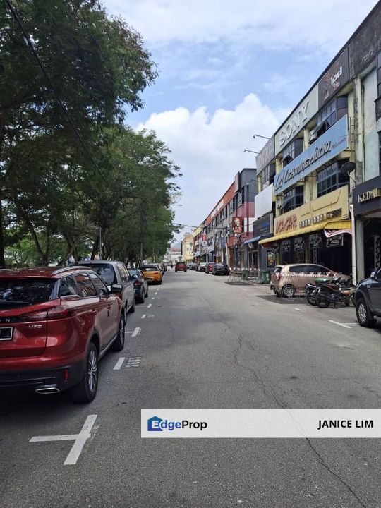 Taman Semarak Kulim 3 Storey Shoplot Facing Road For Sale, Kedah, Kulim