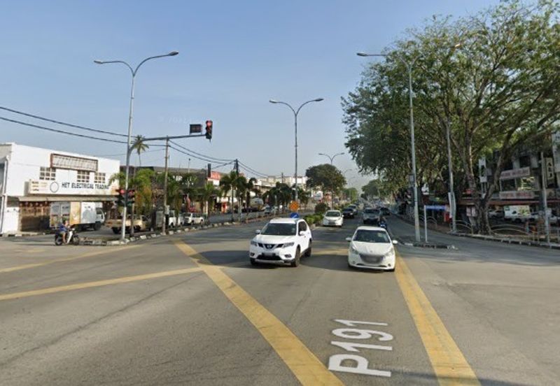 Pusat Perniagaan Raja Uda