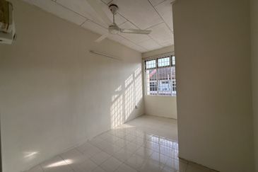 TAMAN LEMBAH IMPIANA