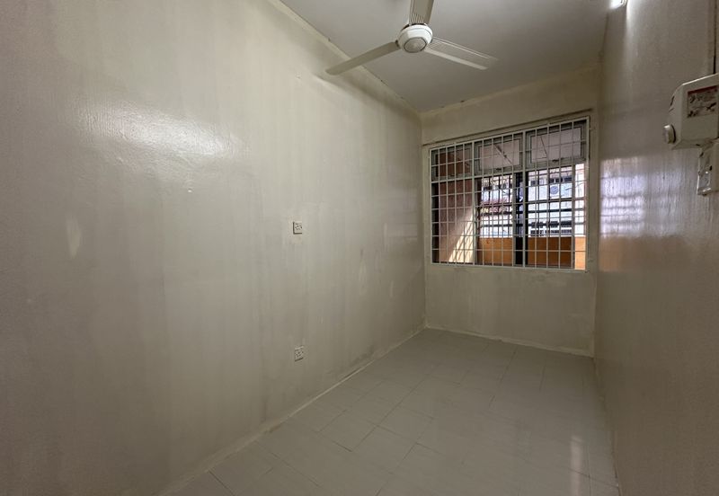 TAMAN LEMBAH IMPIANA