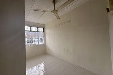 TAMAN LEMBAH IMPIANA