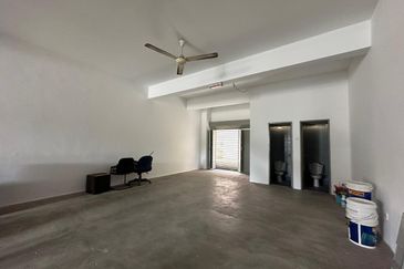 Pusat Perniagaan Alma