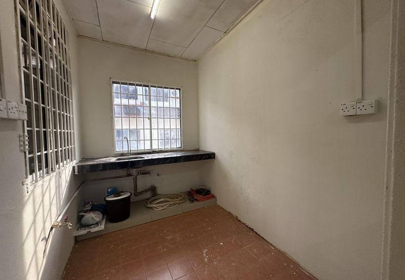 TAMAN LEMBAH IMPIANA